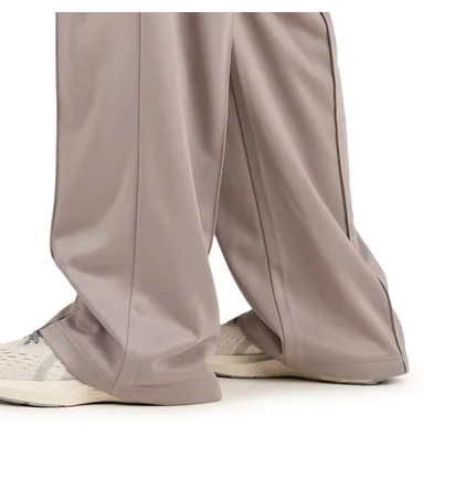 Han Kjobenhavn Boxy Track Pants (Grau)