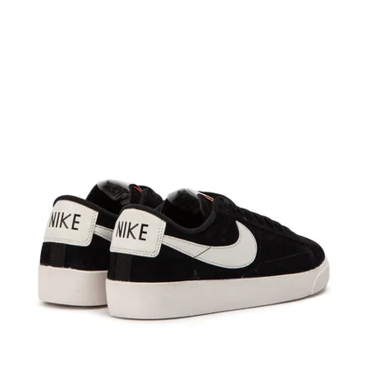 Nike WMNS Blazer Low (Schwarz / Sail)