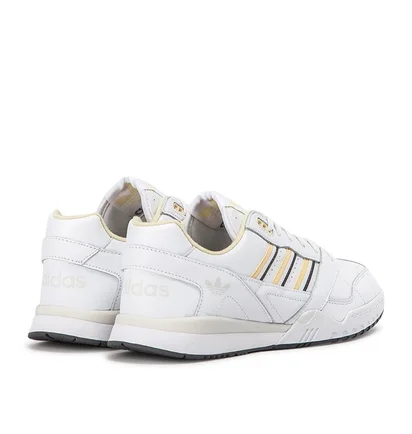 adidas A.R. Trainer (Weiß)