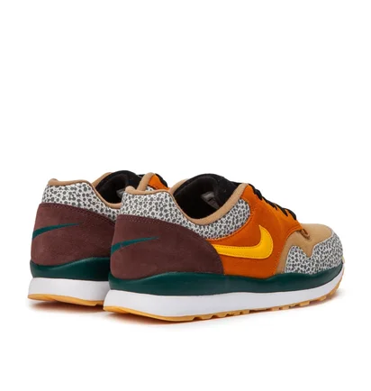 Nike Air Safari SE (Orange / Braun)