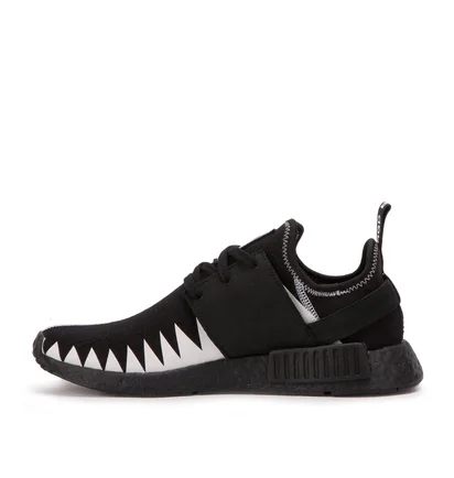 adidas x Neighborhood NBHD NMD_R1_PK (Schwarz / Weiß)