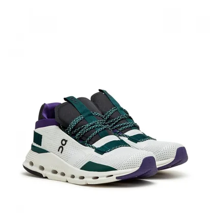 On WMNS Cloudnova (Weiß / Lila / Grün)