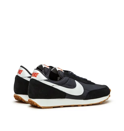 Nike WMNS Daybreak (Schwarz / Weiß)
