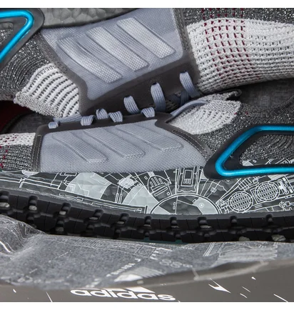adidas x Star Wars Ultraboost 19 'Millenium Falcon' (Grau)