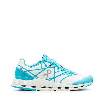 On WMNS Cloudnova Z5 (Weiß / Cyan)