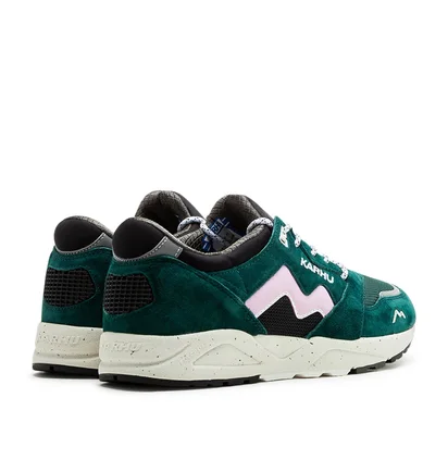 Karhu Aria 95 'Orienteering Pack' (Grün / Rosa)