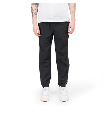 New Balance Athletics Wind Pant (Schwarz)