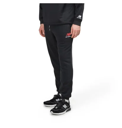 New Balance MP01508 BK Essentials Sweatpant (Schwarz)