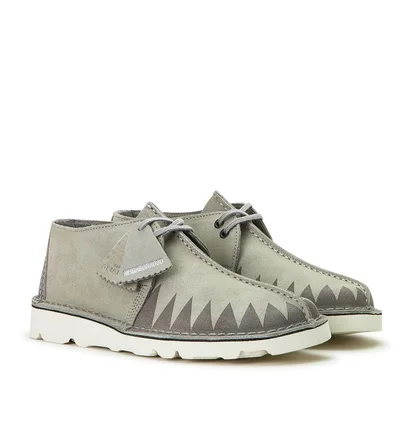 Clarks x Neighborhood Desert Trek (Grau / Weiß)