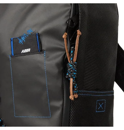 Eastpak x Ader Error Up-Down Sling (Schwarz / Blau)