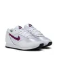 Nike WMNS Outburst (Weiß / Traube)