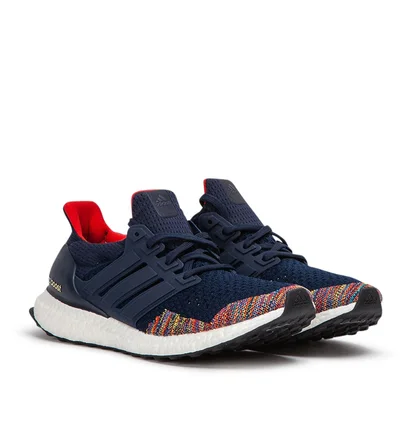 adidas UltraBoost ''Legacy Pack'' (Blau / Multi)