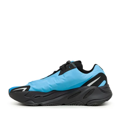 Yeezy Boost 700 MNVN Bright Cyan (Blau / Schwarz)
