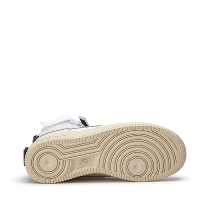Nike WMNS Air Force 1 High Utility (Beige)