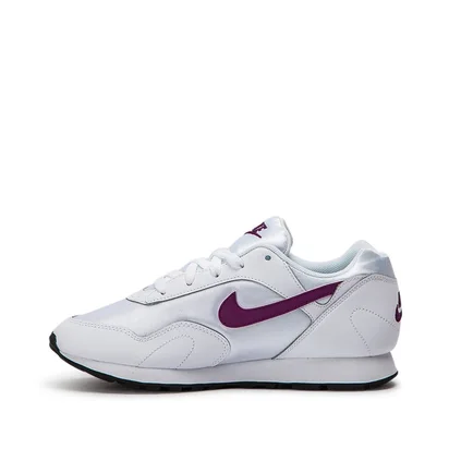 Nike WMNS Outburst (Weiß / Traube)