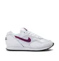 Nike WMNS Outburst (Weiß / Traube)