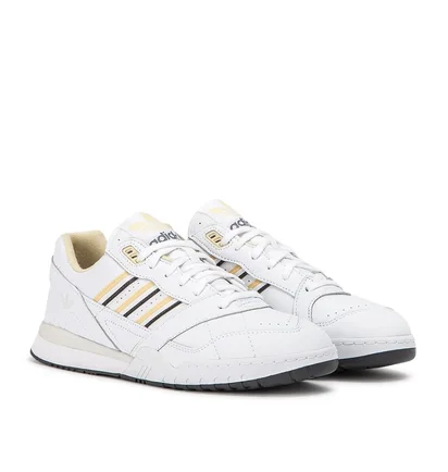 adidas A.R. Trainer (Weiß)