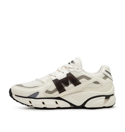 Karhu Super Fulcrum (Beige / Schwarz)