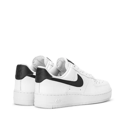 Nike WMNS Air Force 1 ´07 Low (Weiß / Schwarz)