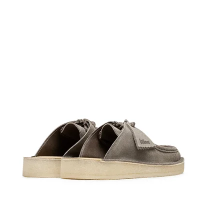 Clarks Originals WMNS Desert Nomad Mule (Grau)