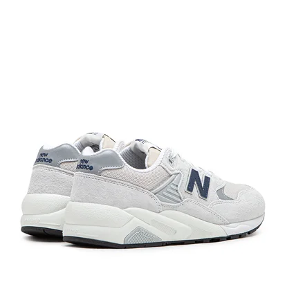 New Balance MT580GNV (Grau)