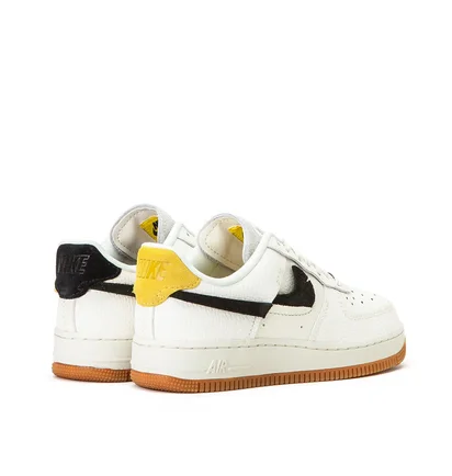 Nike WMNS Air Force 1 '07 LXX (Weiß / Schwarz / Gelb)