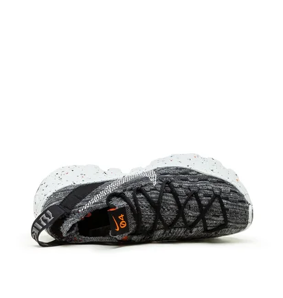 Nike WMNS Space Hippie 04 (Grau / Weiß)
