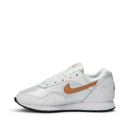 Nike WMNS Outburst (Weiß / Braun)