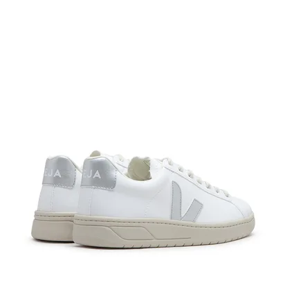Veja WMNS URCA CWL (Weiß / Silber)