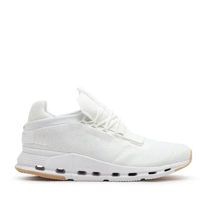 On Cloudnova Undyed (Weiß)