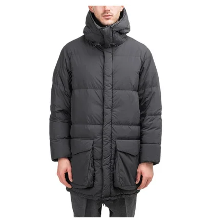 Snow Peak Recycled Nylon Ripstop Down Coat (Schwarz)