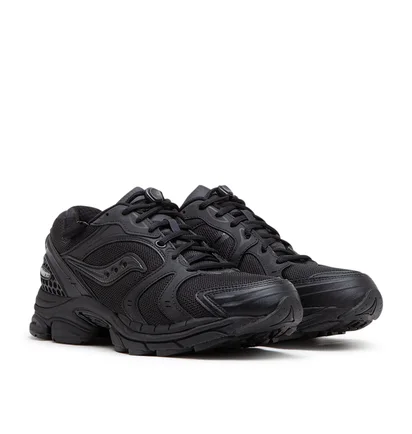 Saucony Progrid Triumph 4 Gorpcore (Schwarz)
