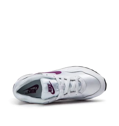 Nike WMNS Outburst (Weiß / Traube)