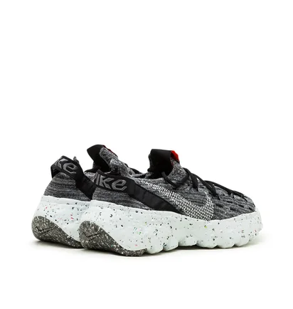 Nike WMNS Space Hippie 04 (Grau / Weiß)