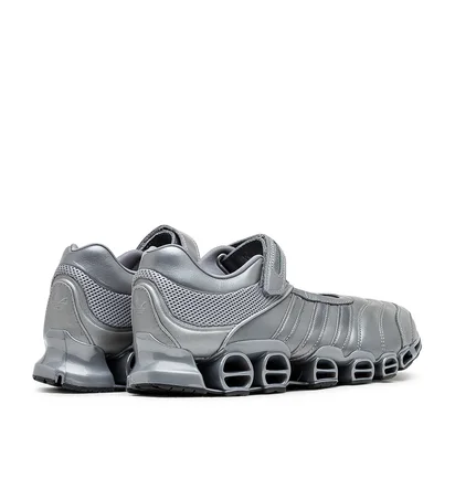 adidas x Taqwa Bint Ali WMNS Megaride (Silber)