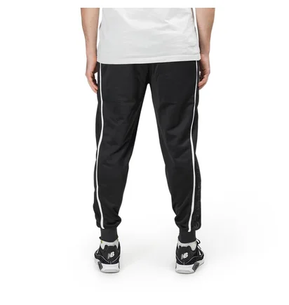 New Balance MP01503 BK Athletics Track Pant (Schwarz)