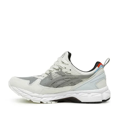 Asics x Awake NY GEL-KAYANO TRAINER 21 (Grau / Silber)