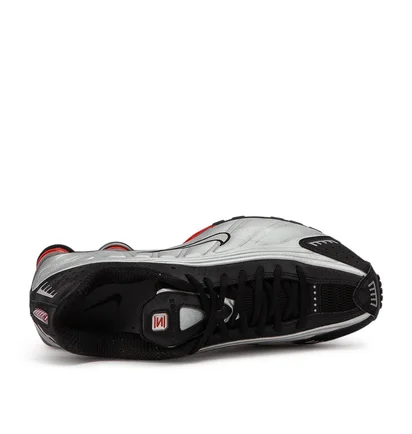 Nike Shox R4 (Silber / Schwarz)