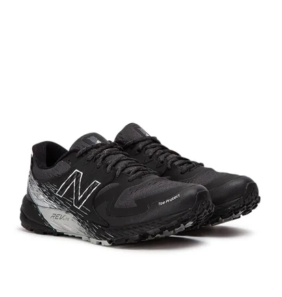 New Balance Summit K.O.M. GTX (Schwarz / Silber)