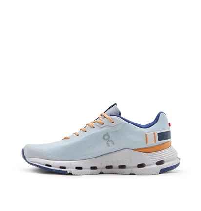 On WMNS Cloudnova Form (Hellblau / Orange)