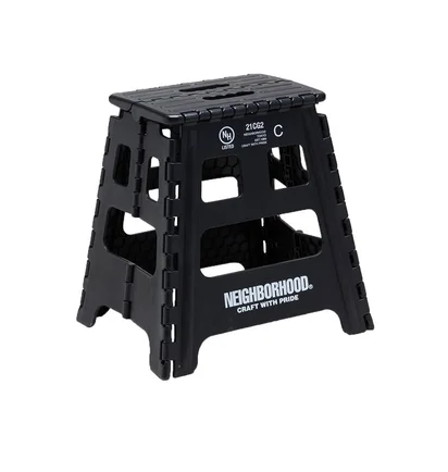 Neighborhood Ci / P-Stepstool (Schwarz)