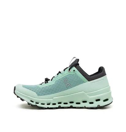 On WMNS Cloudultra (Grün / Anthrazit)