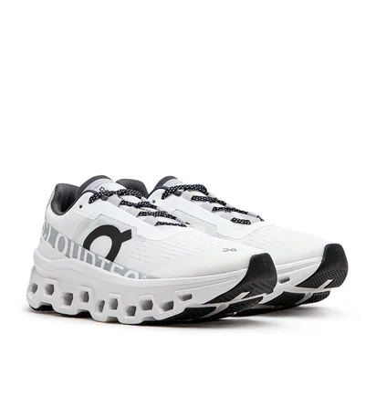 On WMNS Cloudmonster (Weiß / Schwarz)