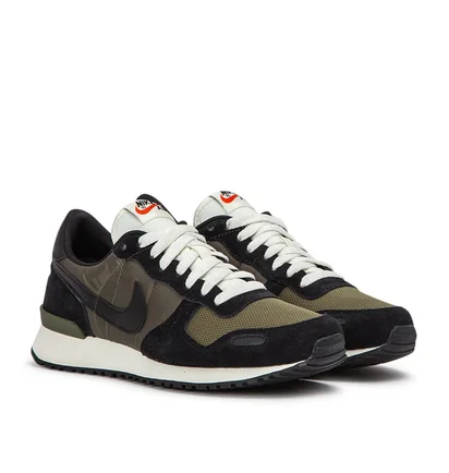Nike Air Vortex (Schwarz / Olive)