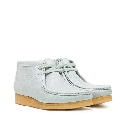 Clarks Originals x Sporty & Rich Wallabee Boot (Hellblau)