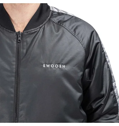 Nike Swoosh Reversible Woven Bomber Jacket (Schwarz)