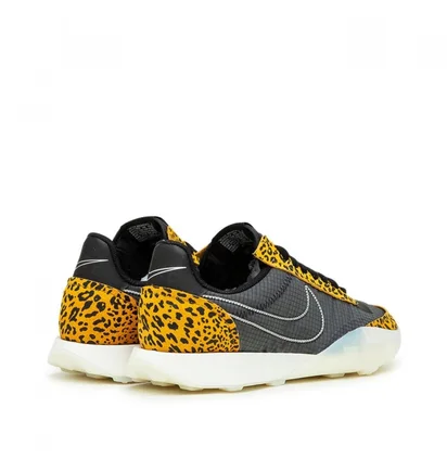 Nike WMNS Waffle Racer 2X (Schwarz / Braun)