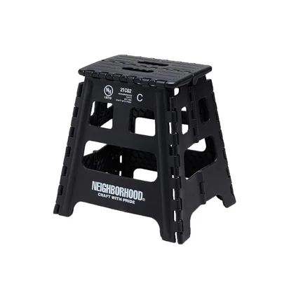 Neighborhood Ci / P-Stepstool (Schwarz)