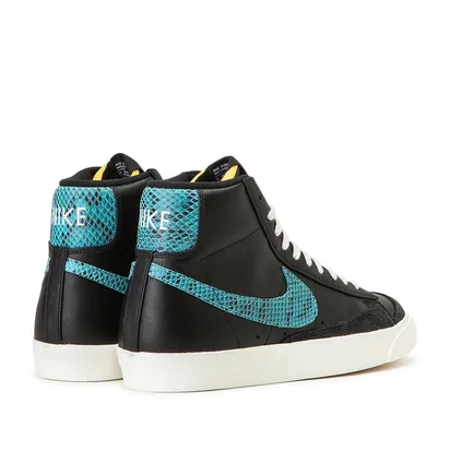 Nike Blazer Mid '77 Vintage Reptile (Schwarz)