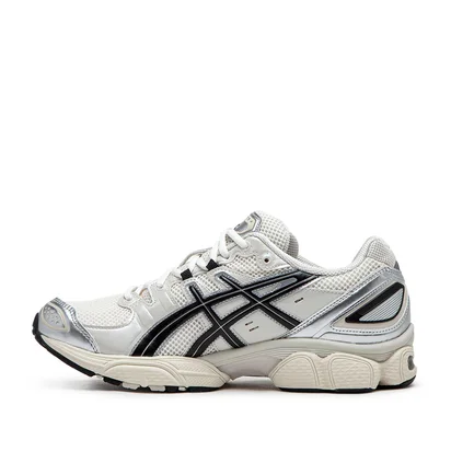 Asics Gel-Nimbus 9 (Creme / Schwarz / Silber)